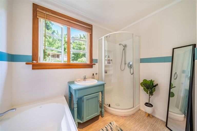 Photo of property in 38 Jocelyn Crescent, Pinehaven, Upper Hutt, 5019