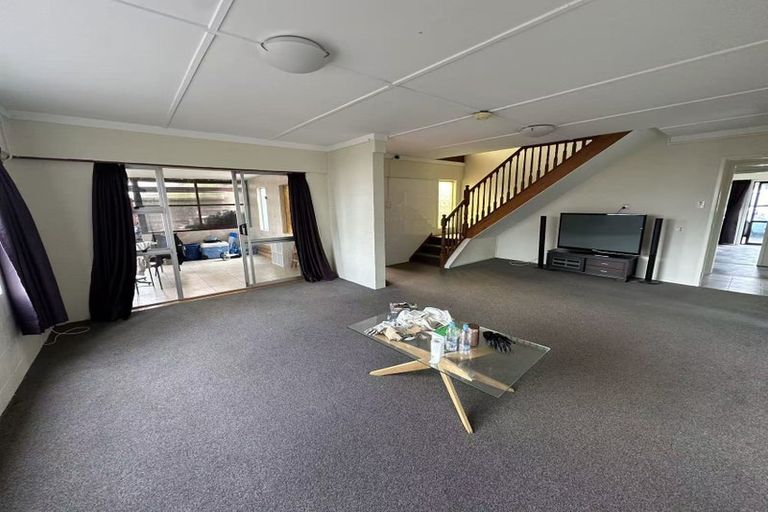 Photo of property in 10 Bendale Place, Papatoetoe, Auckland, 2025