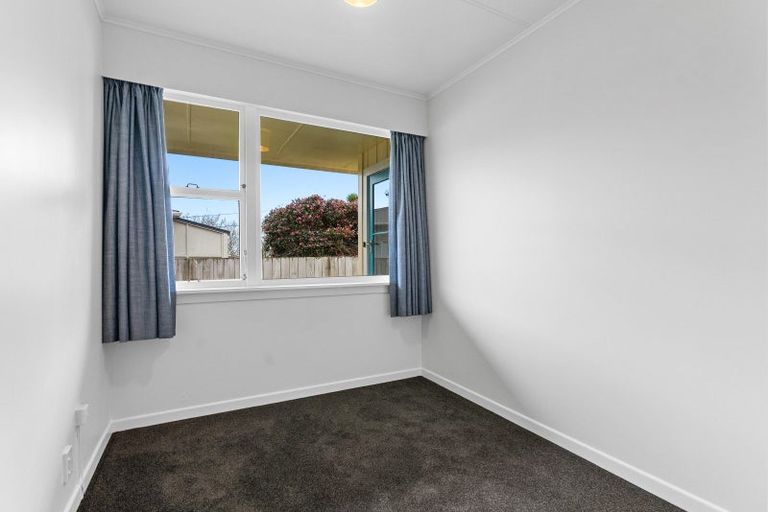 Photo of property in 9 Truby King Street, Merrilands, New Plymouth, 4312
