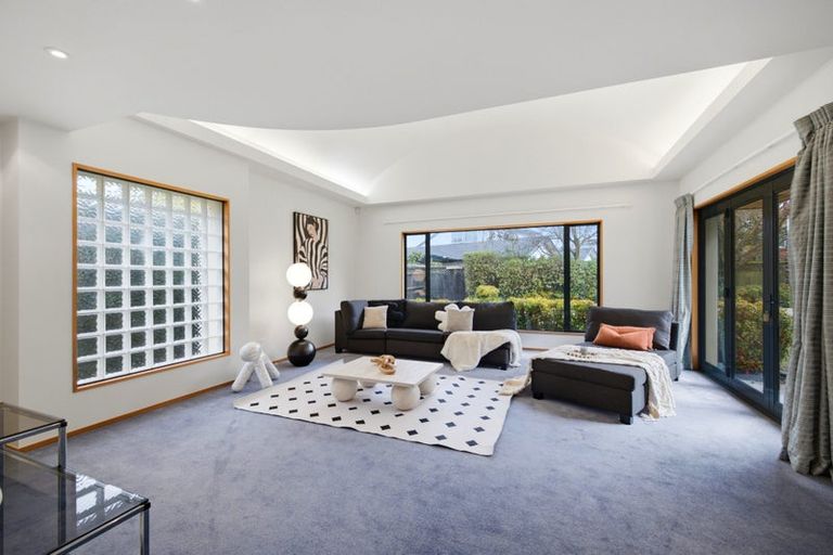 Photo of property in 2 Renoir Lane, Ilam, Christchurch, 8041