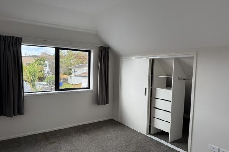 Photo of property in 54a Santiago Crescent, Unsworth Heights, Auckland, 0632