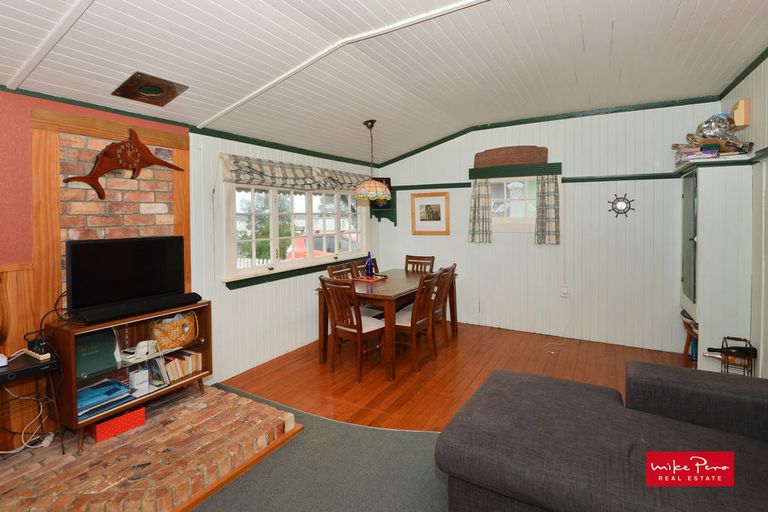 Photo of property in 1995 Ngunguru Road, Ngunguru, Whangarei, 0173