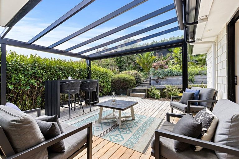 Photo of property in 22 Laly Haddon Place, Matakana, Warkworth, 0985