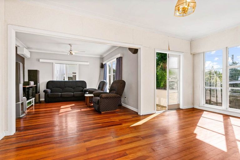 Photo of property in 179 Don Buck Road, Massey, Auckland, 0614