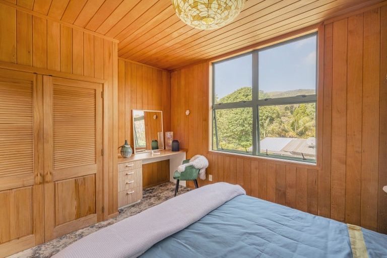 Photo of property in 24 Pye Place, Hot Water Beach, Whitianga, 3591