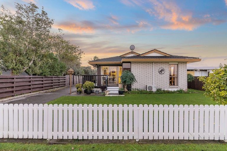 Photo of property in 19b Pine Road, Orewa, 0931