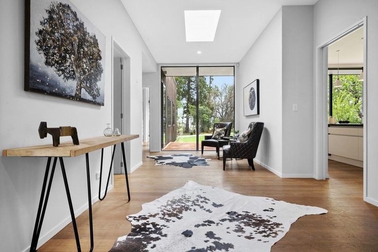 Photo of property in 15 Ferndale Drive, Kawakawa Bay, Papakura, 2585