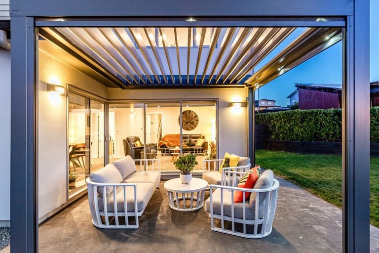 Photo of property in 10 Margaret Shields Avenue, Aotea, Porirua, 5024