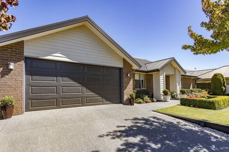 Photo of property in 10 Holly Place, Rangiora, 7400