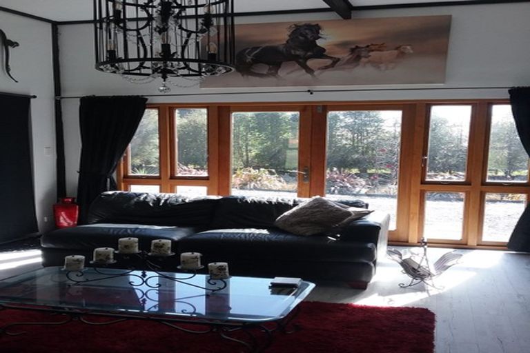 Photo of property in 12 Manuka Drive, Ngakuta Bay, Picton, 7281