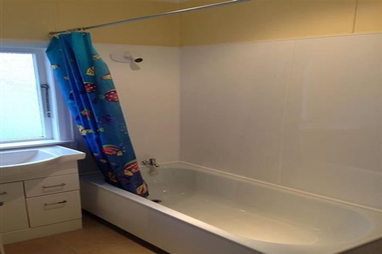 Photo of property in 19 Moeller Street, Taradale, Napier, 4112