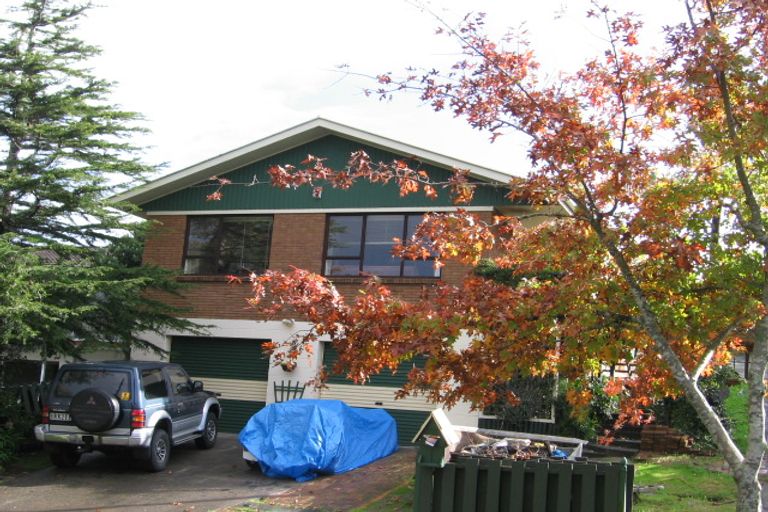 Photo of property in 5 Binda Place, Botany Downs, Auckland, 2010