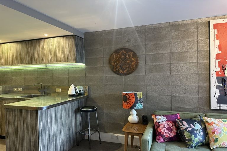 Photo of property in Canvas Apartments, 1/307 Willis Street, Te Aro, Wellington, 6011