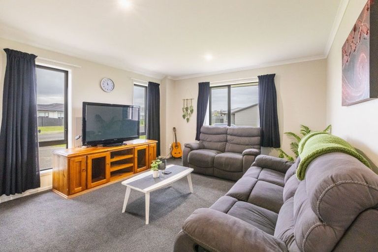Photo of property in 92 Belgrove Drive, Waipukurau, 4200