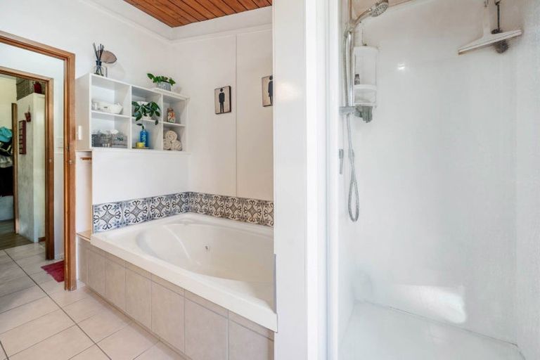 Photo of property in 338 Sunset Road, Sunnybrook, Rotorua, 3015