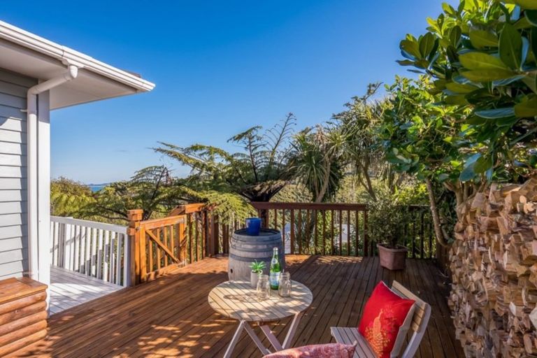Photo of property in 11c Titiro Moana Road, Korokoro, Lower Hutt, 5012