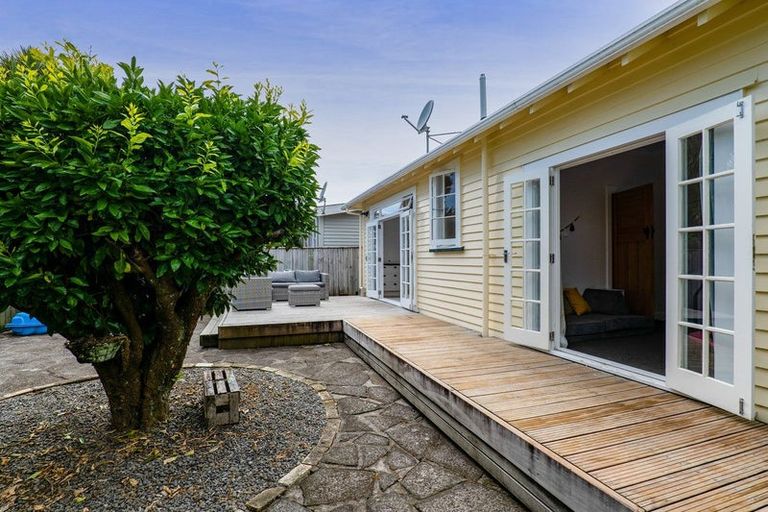 Photo of property in 84 Lorna Street, Lynmouth, New Plymouth, 4310