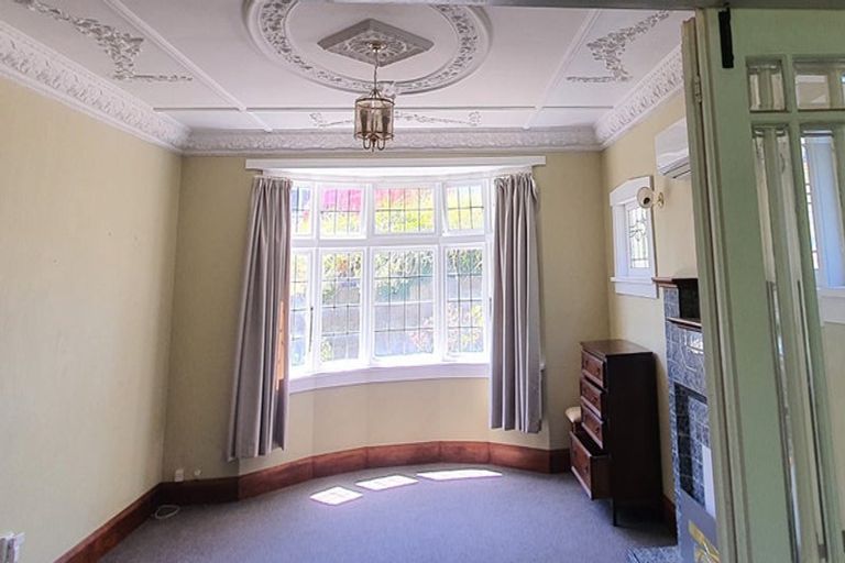 Photo of property in 98 Nairn Street, Mount Cook, Wellington, 6011