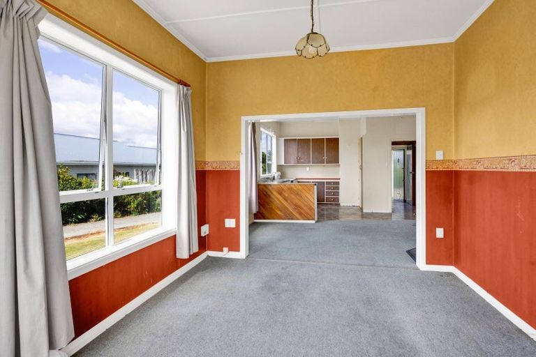 Photo of property in 18 Cameron Street, Hawera, 4610