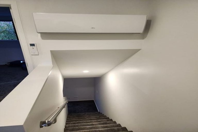 Photo of property in 2/7 Matata Place, Dallington, Christchurch, 8061