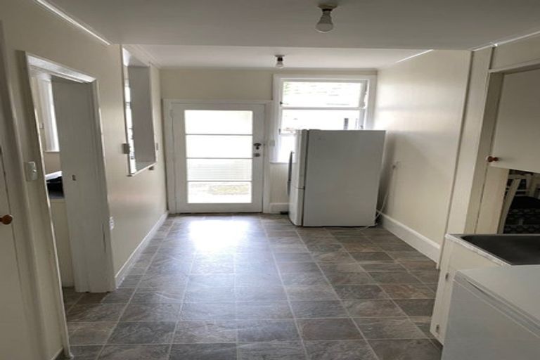 Photo of property in 115 Glenmore Street, Kelburn, Wellington, 6012