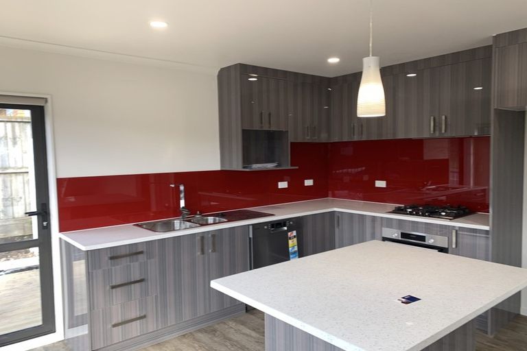 Photo of property in 4a Kelman Road, Kelston, Auckland, 0602