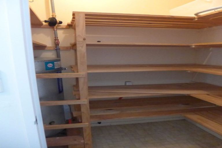 Photo of property in 13b Franklyn Road, Tawa, Wellington, 5028