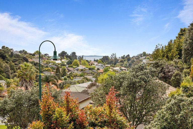 Photo of property in 41 Kate Sheppard Avenue, Torbay, Auckland, 0630