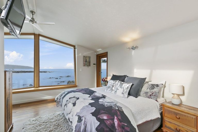 Photo of property in 110 Owhiro Bay Parade, Owhiro Bay, Wellington, 6023