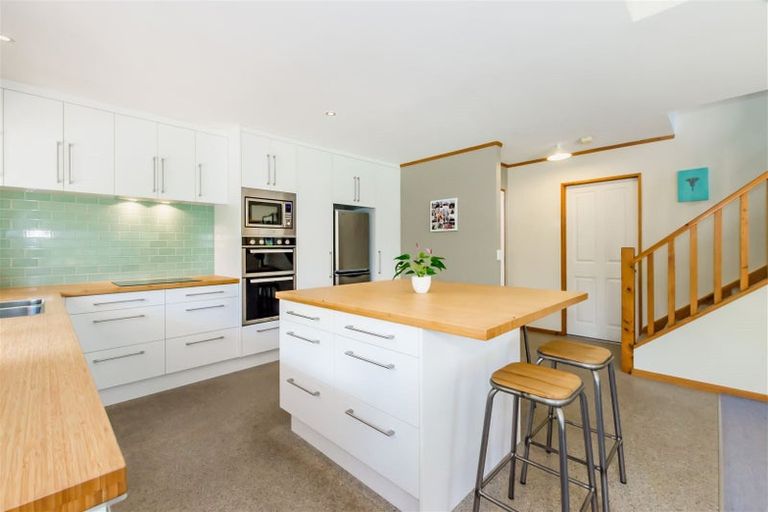 Photo of property in 9 Compass Court, Paraparaumu, 5032