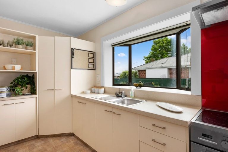 Photo of property in 1/40 Grimseys Road, Redwood, Christchurch, 8051