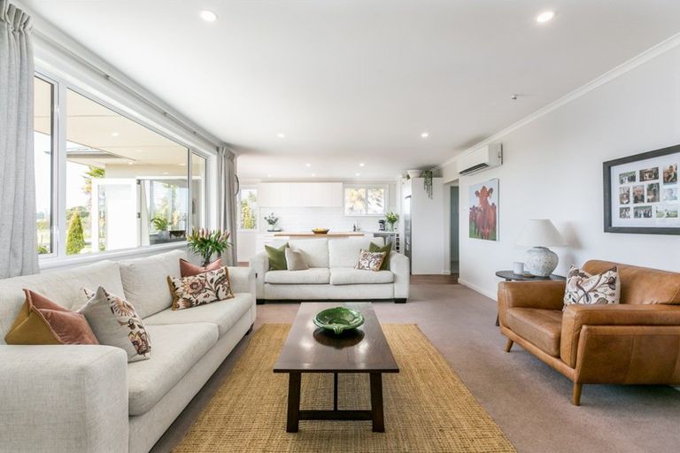 Photo of property in 54 Saint Georges Road, Karamu, Hastings, 4172