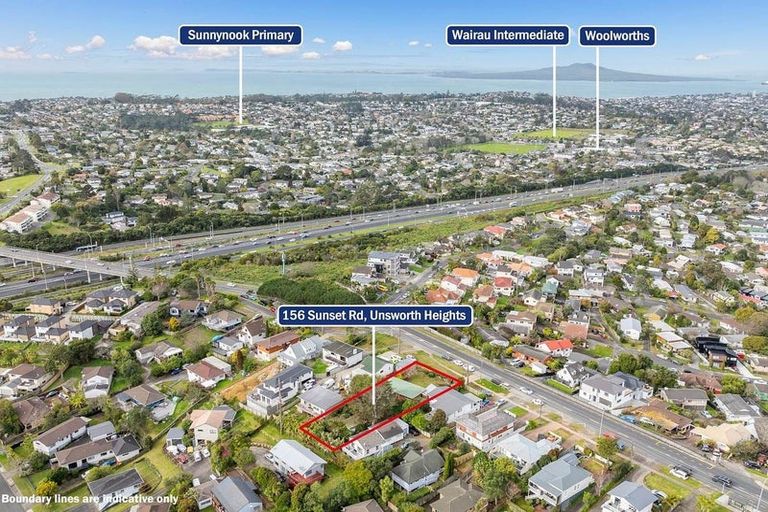 Photo of property in 156 Sunset Road, Unsworth Heights, Auckland, 0632