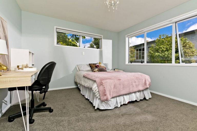 Photo of property in 8 Isobel Road, Greenhithe, Auckland, 0632