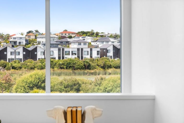 Photo of property in 44 Owen Chapman Drive, Red Beach, 0932