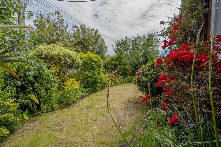 Photo of property in 6 Ngaio Street, Otaki Beach, Otaki, 5512