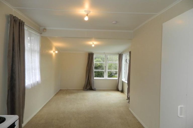Photo of property in 6 Gear Terrace, Ranui, Porirua, 5024