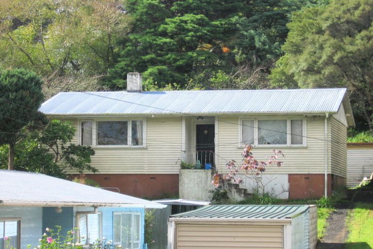 Photo of property in 2/40 Millbrook Road, Henderson, Auckland, 0612