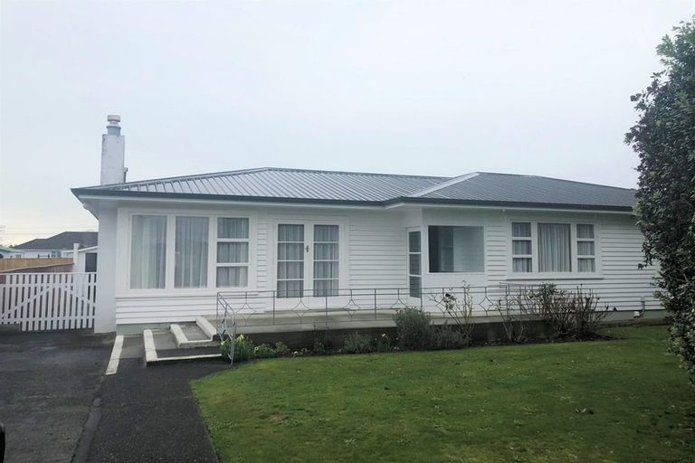 Photo of property in 52 Trafalgar Street, Levin, 5510