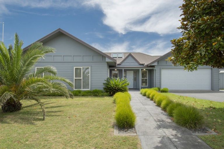 Photo of property in 28 Nautilus Drive, Papamoa Beach, Papamoa, 3118