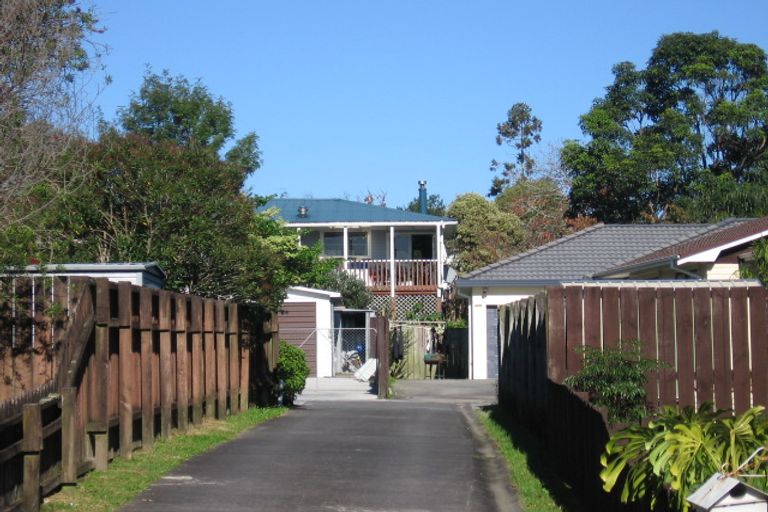 Photo of property in 27a Larissa Avenue, Henderson, Auckland, 0610