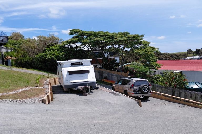 Photo of property in 13 Nancy Wake Place, Cable Bay, 0420