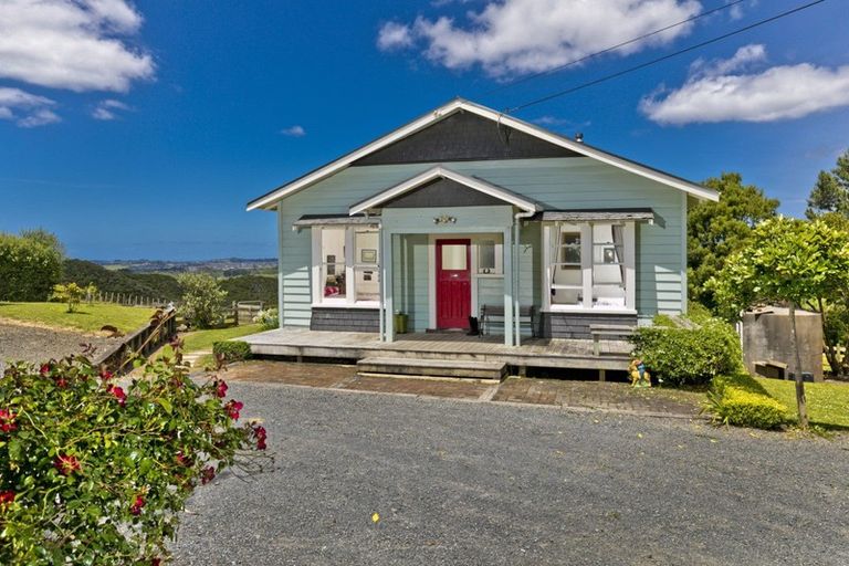 Photo of property in 166 Gervin Road, Wainui, Silverdale, 0992