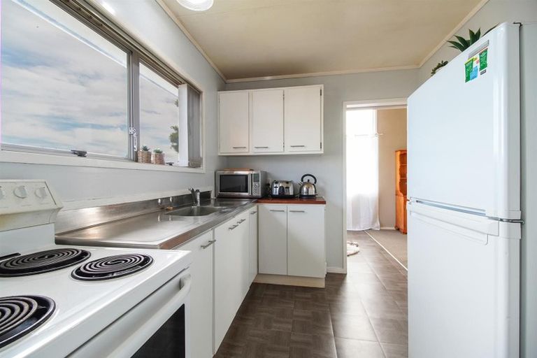 Photo of property in 30 Rewarewa Street, Owhata, Rotorua, 3010