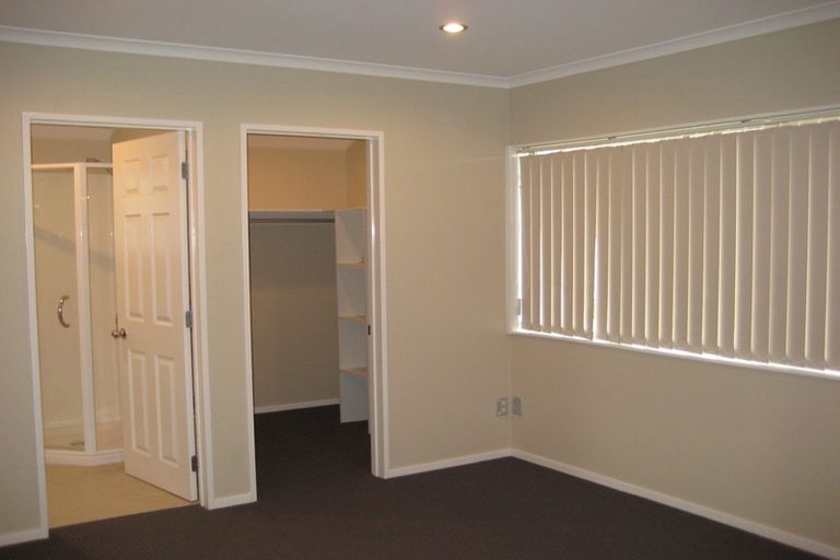Photo of property in 10 Tavua Lane, Ranui, Auckland, 0612