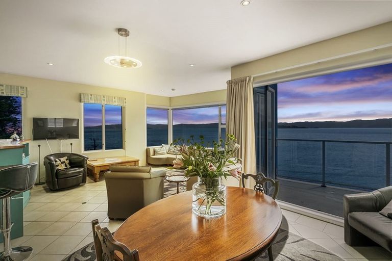 Photo of property in 516 Marine Drive, Sunshine Bay, Lower Hutt, 5013