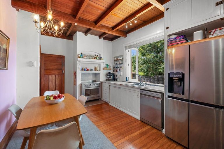 Photo of property in 265 Coronation Avenue, Welbourn, New Plymouth, 4310