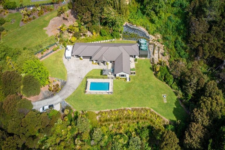 Photo of property in 343 Glenvar Road, Long Bay, Auckland, 0630