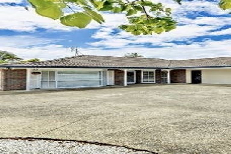 Photo of property in 147 Millhouse Drive, Golflands, Auckland, 2013