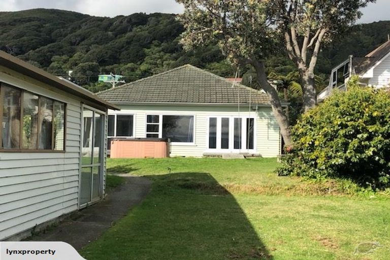 Photo of property in 410 Muritai Road, Eastbourne, Lower Hutt, 5013